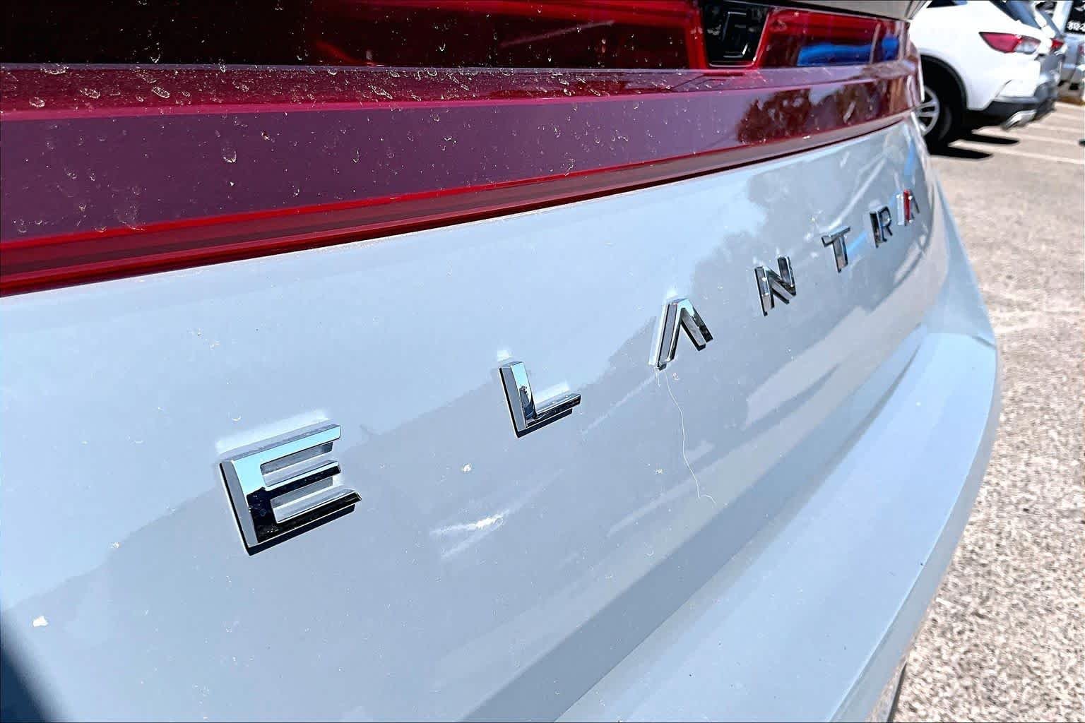 Used 2023 Electric Shadow Hyundai SEL image 10