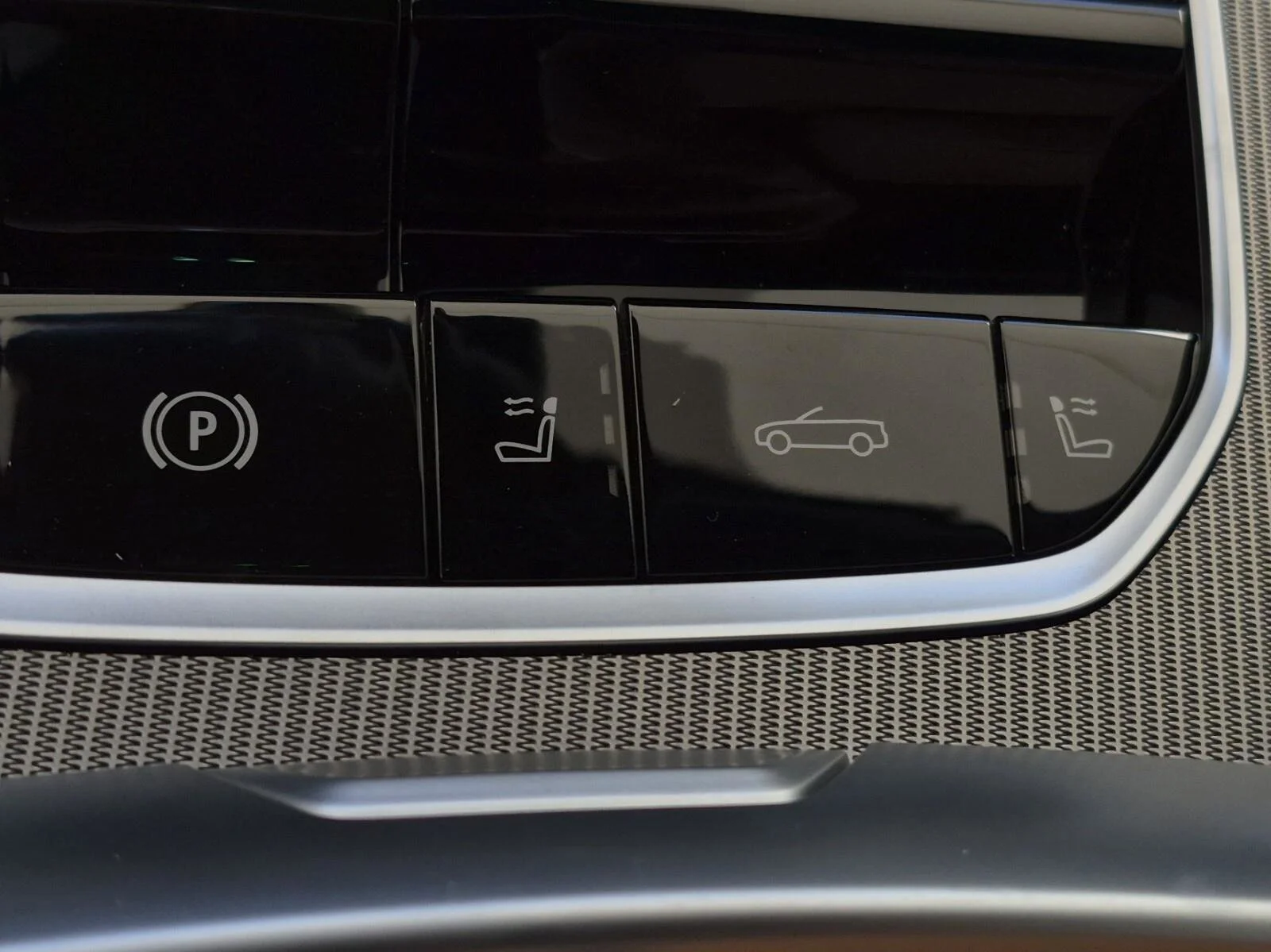 2026 BMW 8 Series 840i - Photo 19