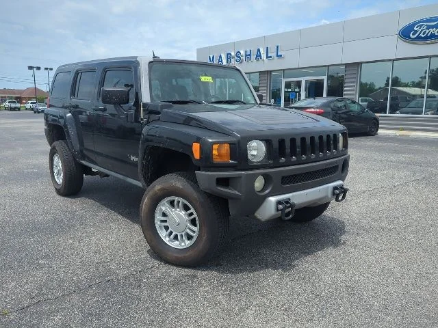 Used 2009 Black Hummer Base image 3