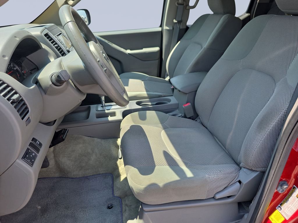 2016 Nissan Frontier SV - Photo 11