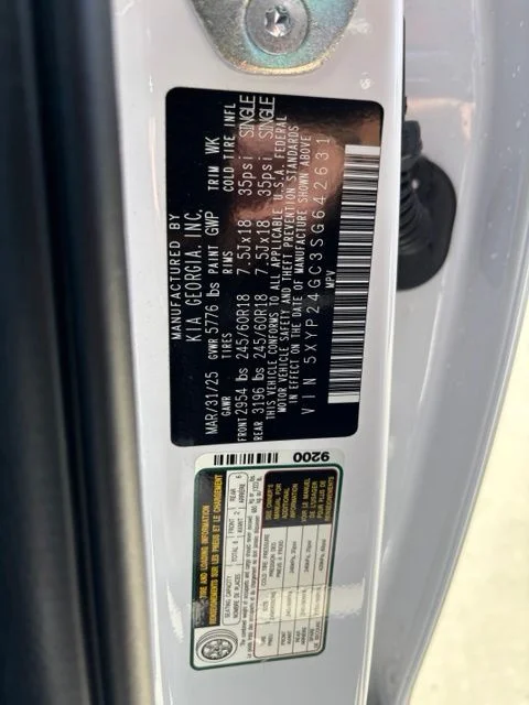 Used 2025 White Kia LX image 10