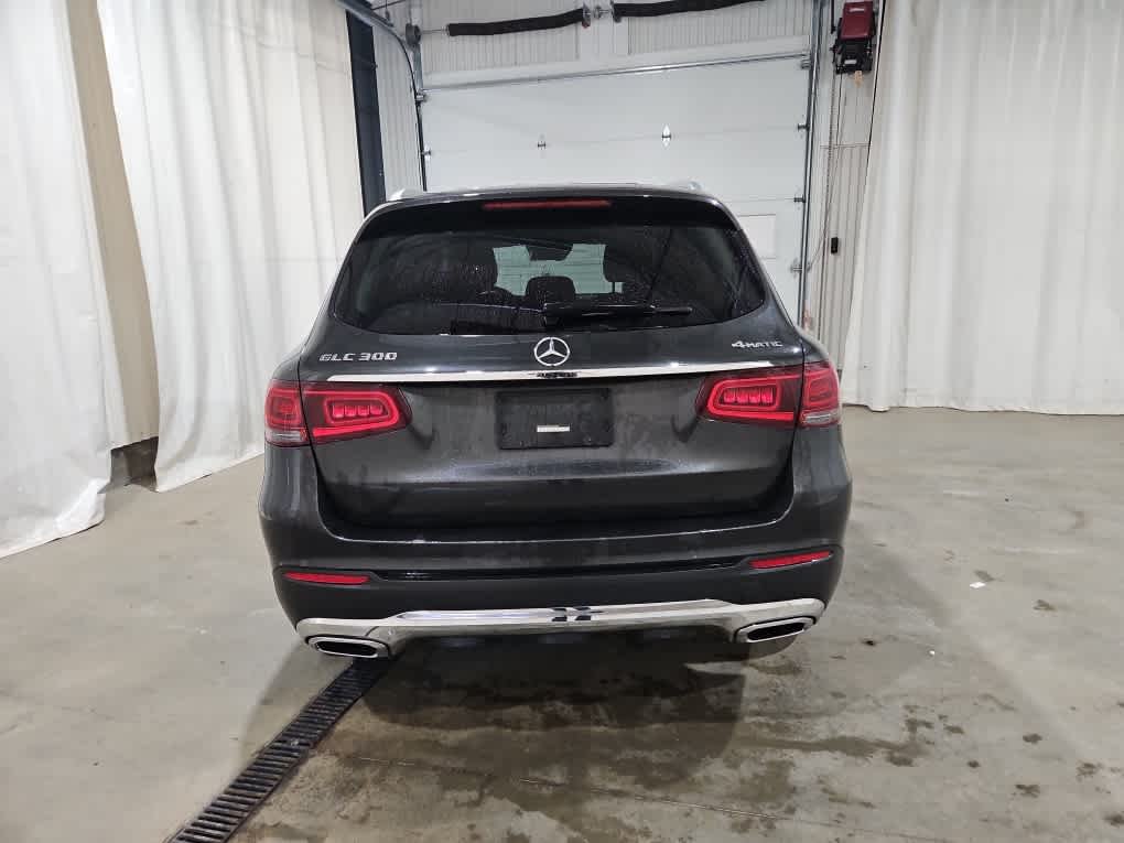 Used 2020 Graphite Grey Metallic Mercedes-Benz GLC 300 image 3