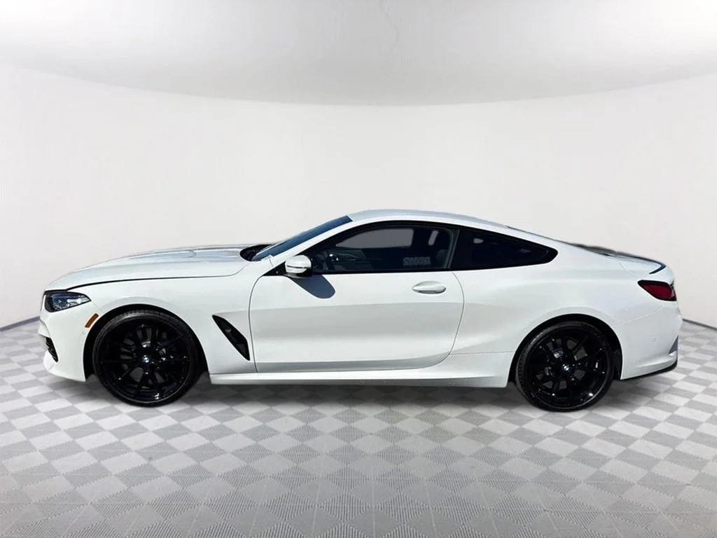 2026 BMW 8 Series 840i - Photo 7