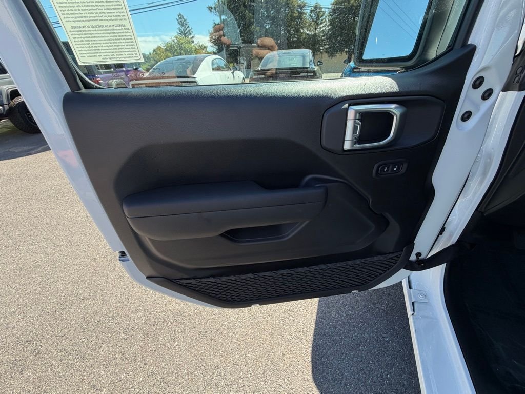 New 2026 Bright White Clear-Coat Exterior Paint Jeep Sport image 10