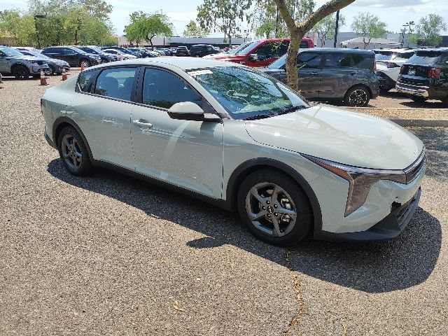Certified Used 2025 Morning Haze Kia LXS image 7