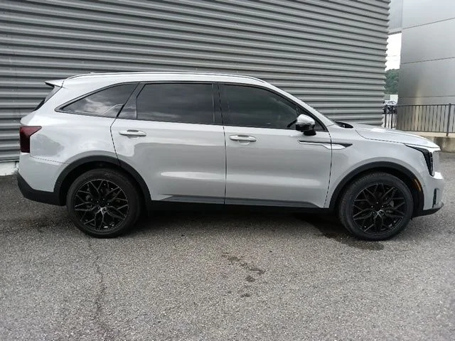 Used 2024 Gray Kia SX image 2