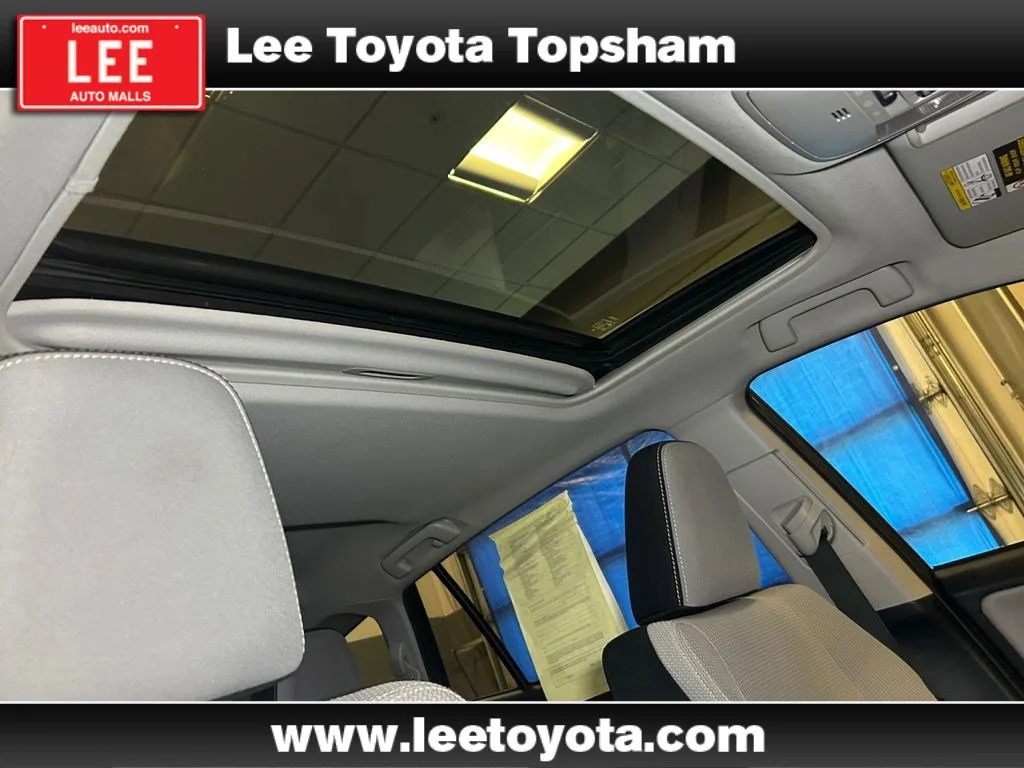 Used 2018 Magnetic Gray Metallic Toyota Hybrid XLE image 17