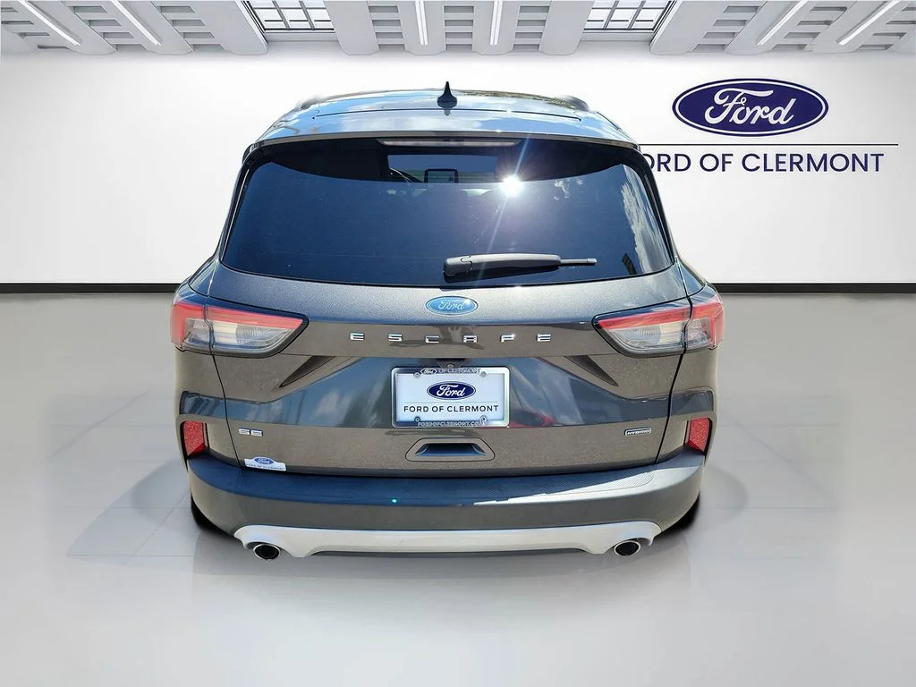 Used 2020 Magnetic Metallic Ford SE Sport image 4