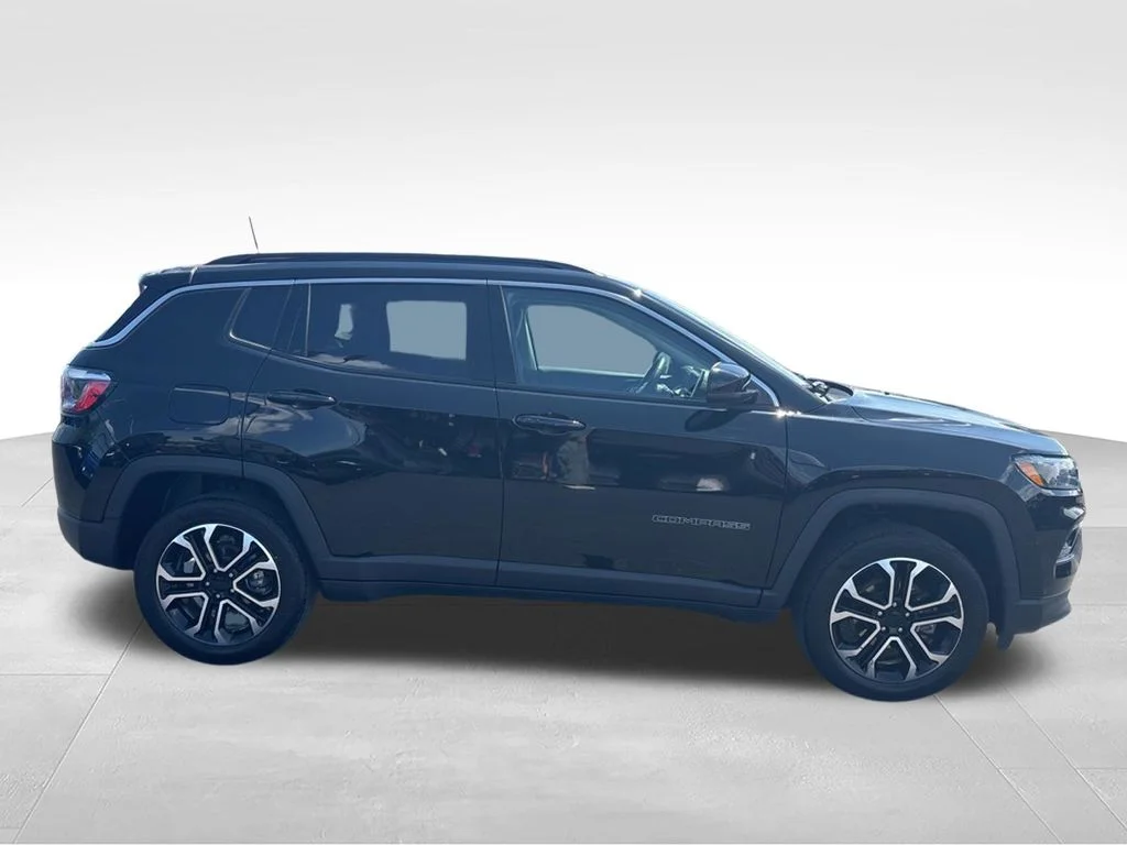 Used 2022 Black Jeep Limited image 2