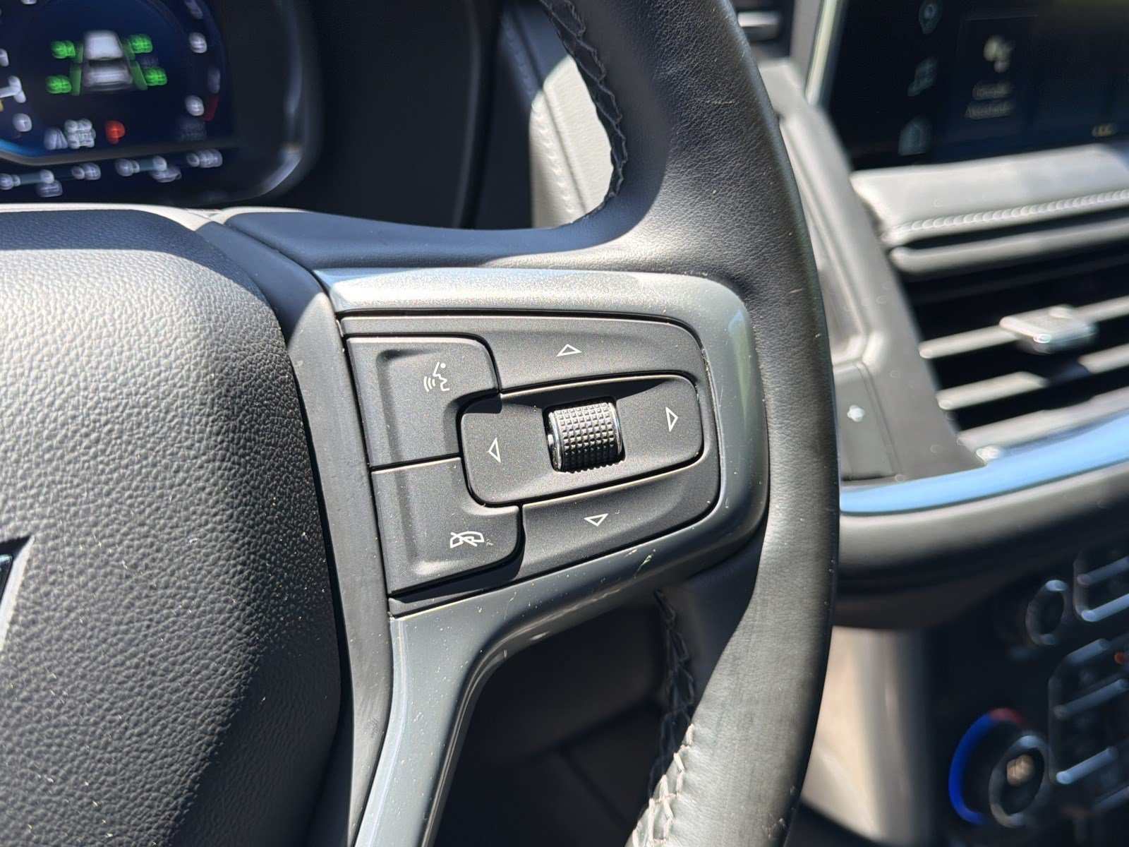 Used 2024 Dark Ash Metallic Chevrolet LT image 27