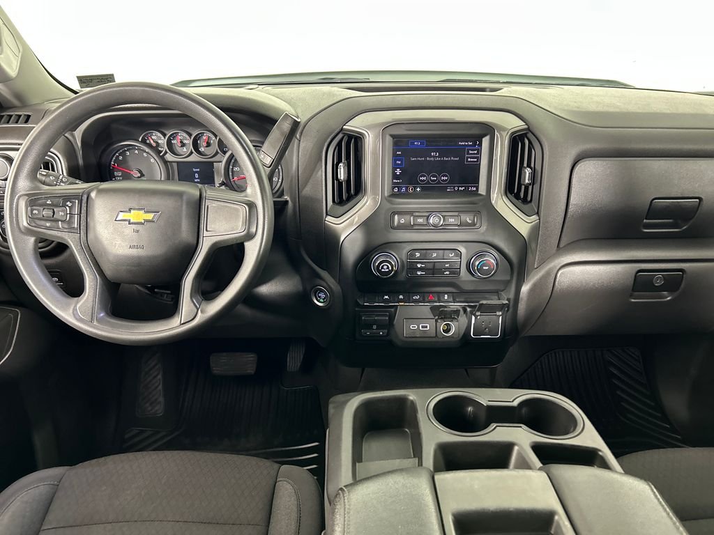 Used 2024 White Chevrolet Custom image 21