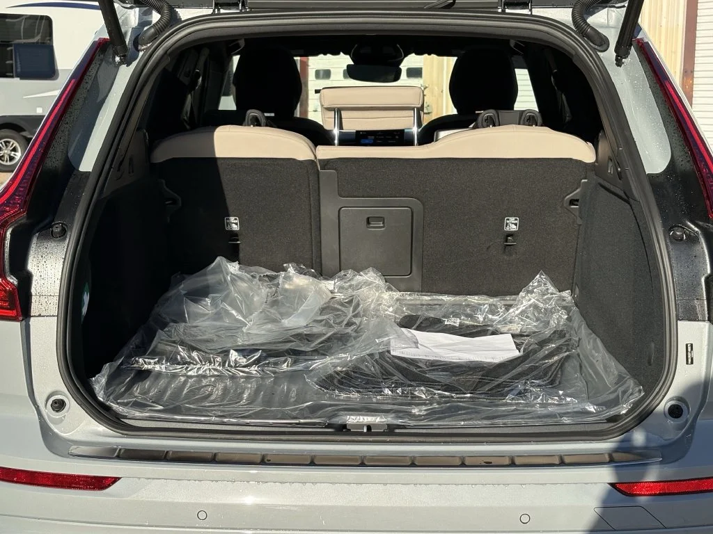 New 2026 Vapour Grey Volvo Plus image 28