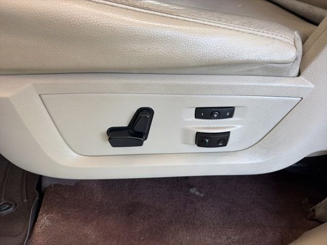 Used 2014 Red Ram Laramie image 19