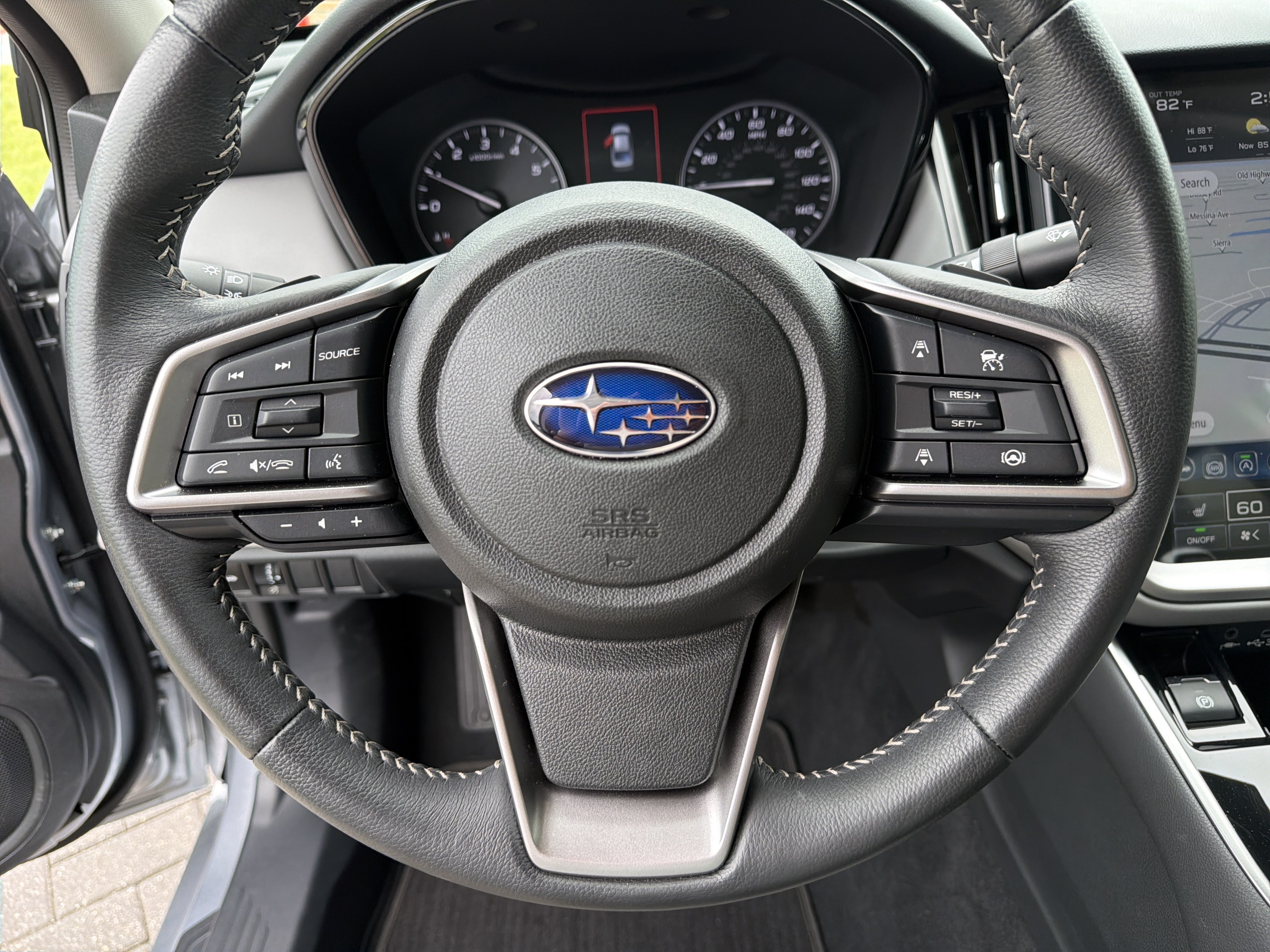 Certified Used 2025 Ice Silver Metallic Subaru Premium image 30