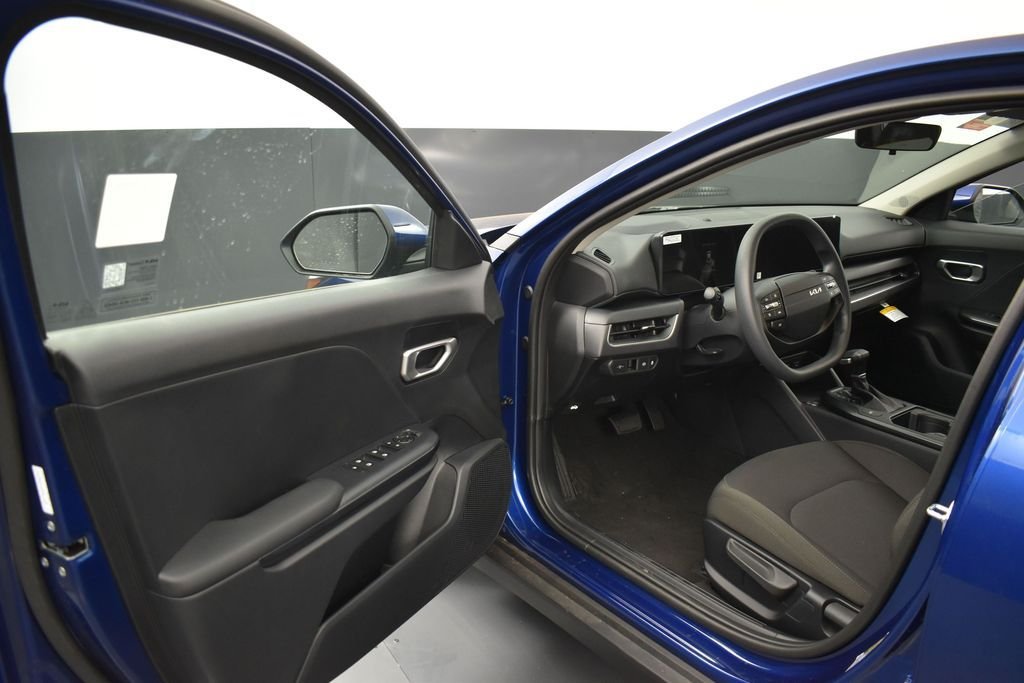 New 2026 Deep Sea Blue Kia LXS image 5