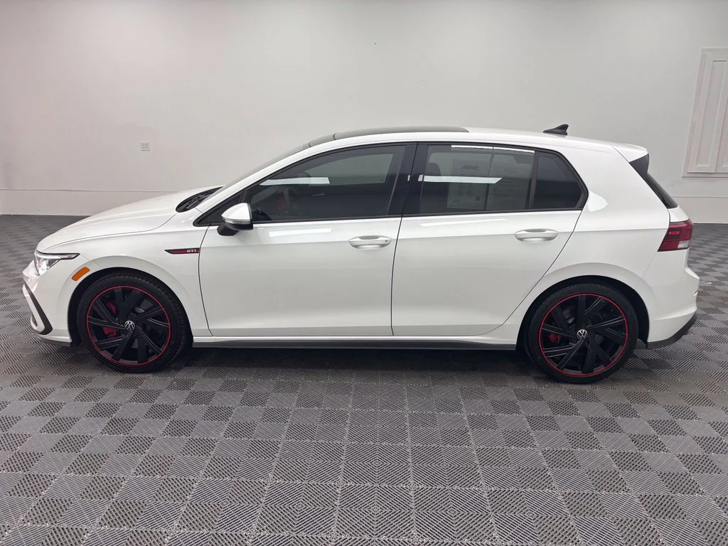 Used 2022 White Volkswagen 2.0T SE image 11