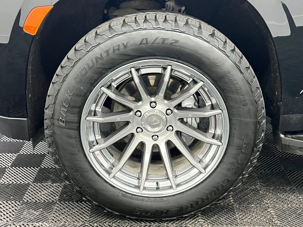 2024 GMC Yukon XL Denali - Photo 8