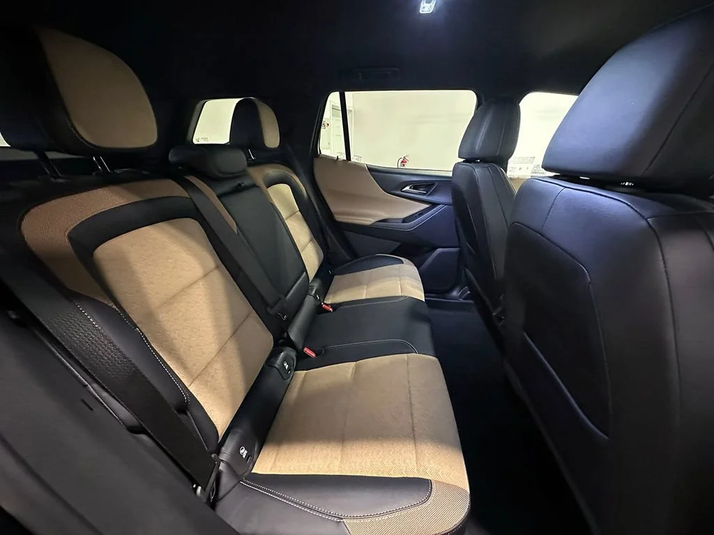 Used 2025 Mosaic Black Metallic Chevrolet ACTIV image 23