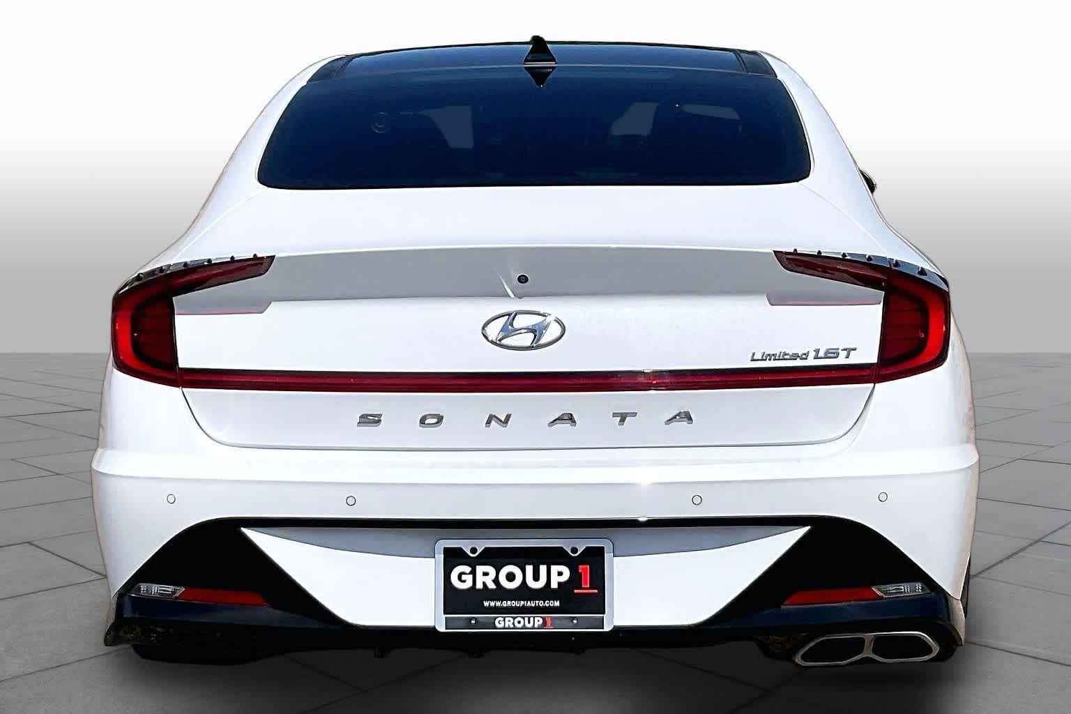 Used 2021 Quartz White Hyundai Limited image 5