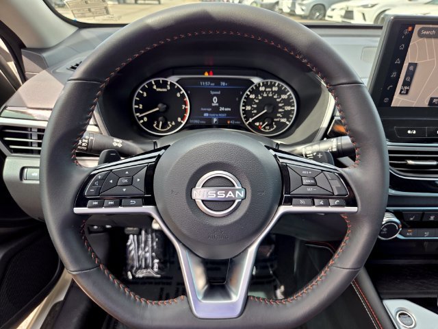 Used 2024 White Nissan 2.5 SR image 28