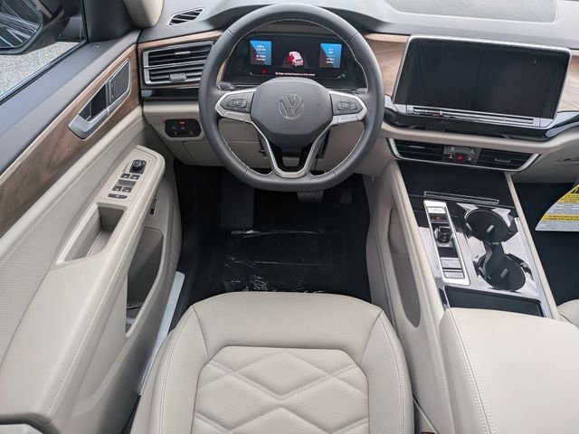 New 2026 Black Volkswagen 2.0T SE w/Technology image 18