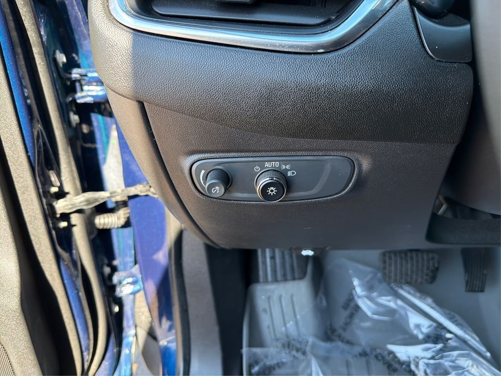 Used 2022 Blue Glow Metallic Chevrolet LS image 18