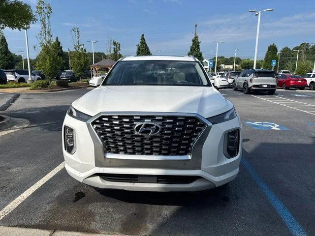Used 2022 White Hyundai Limited image 8