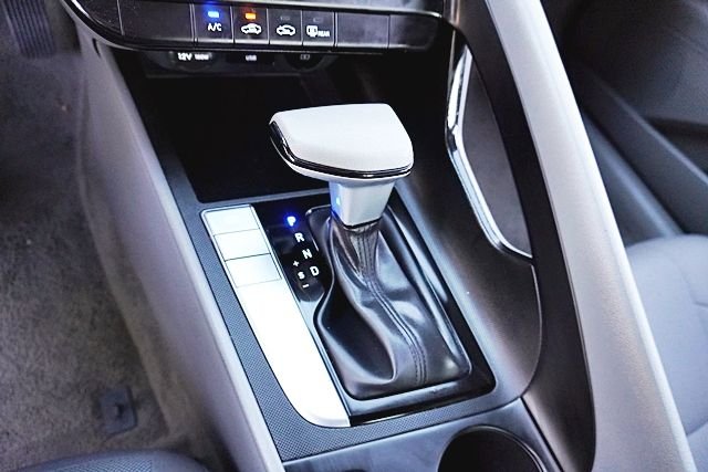 Used 2024 Gray Hyundai SE image 27