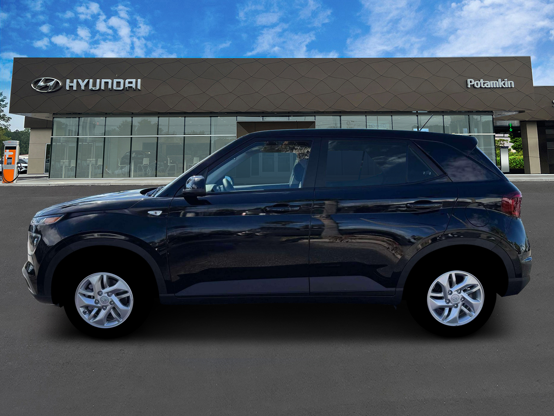 New 2026 Onyx Black Hyundai SE image 3