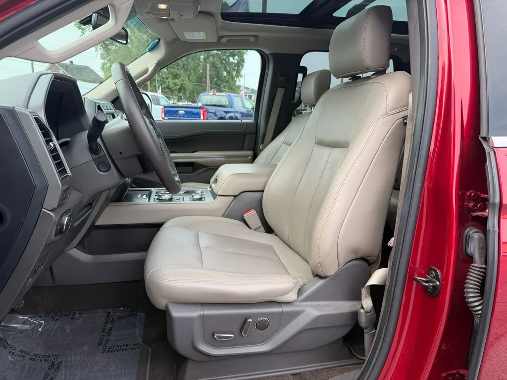 Used 2018 Red Ford XLT image 11