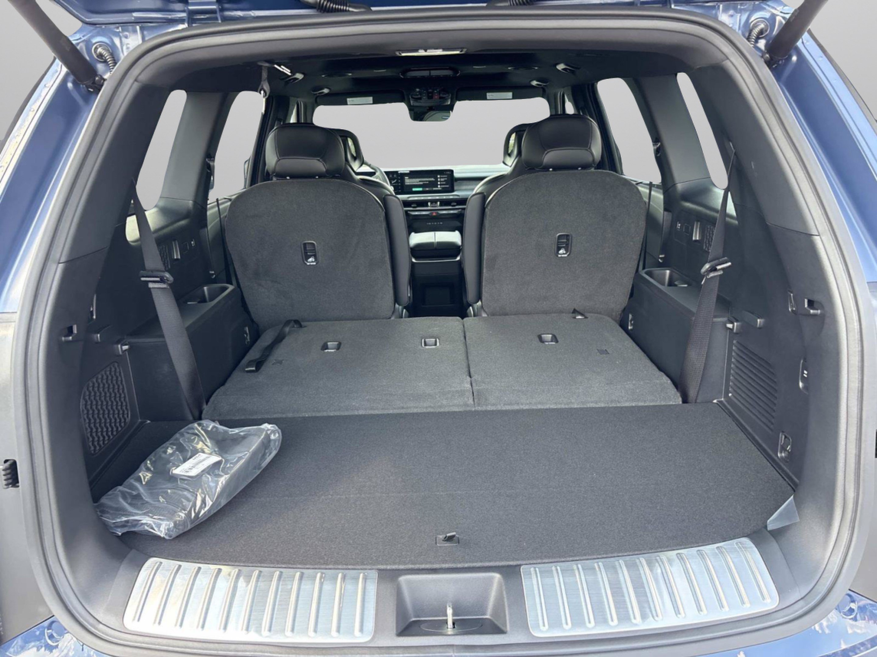 New 2027 Midnight Lake Blue Kia X-Line SX image 9