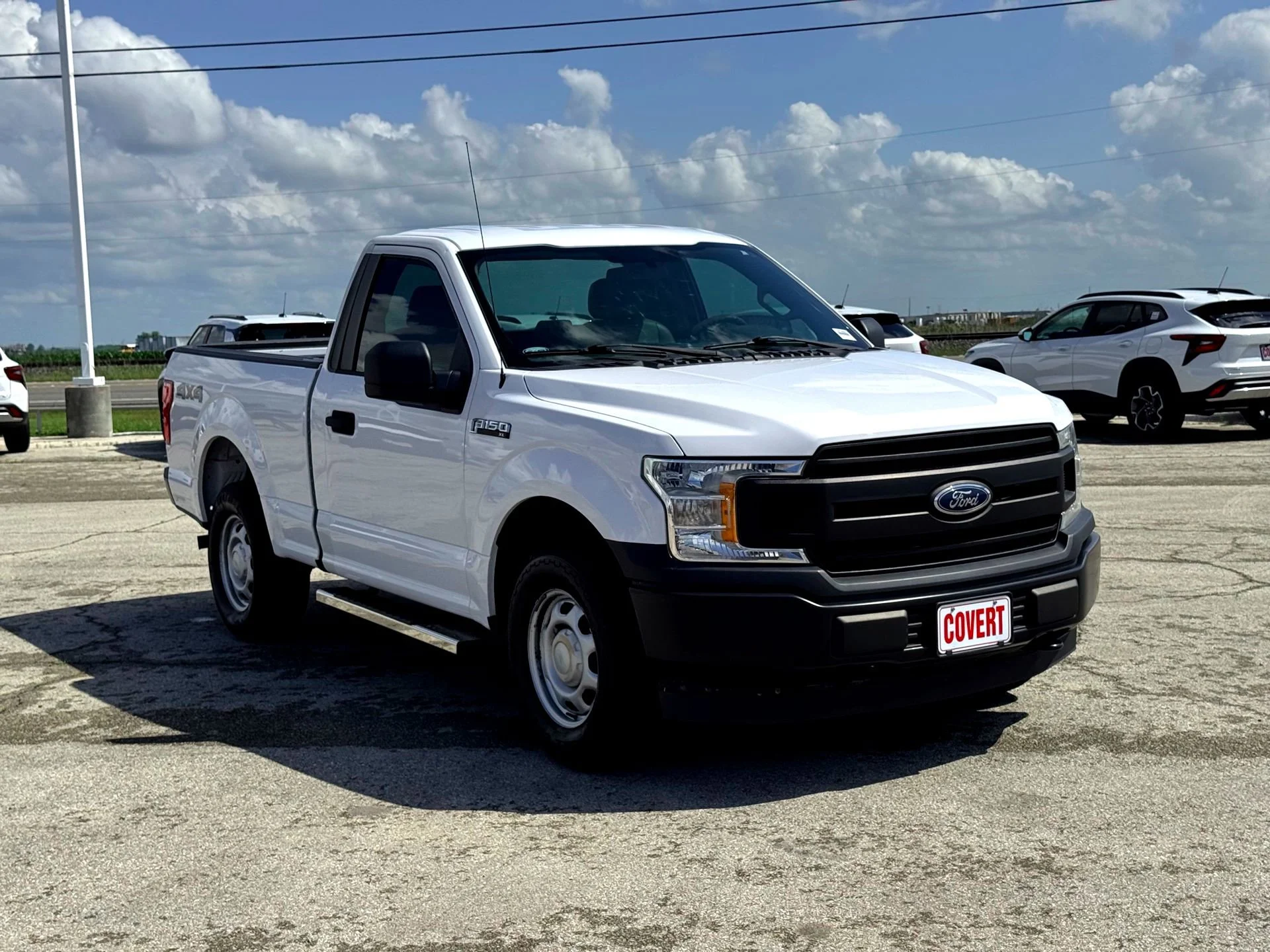 Used 2018  Ford XL image 4