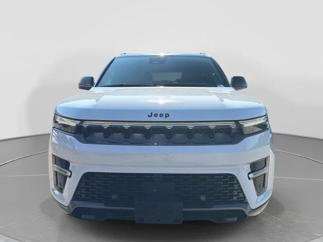 New 2026 Bright White Clear-Coat Exterior Paint Jeep Upland image 9