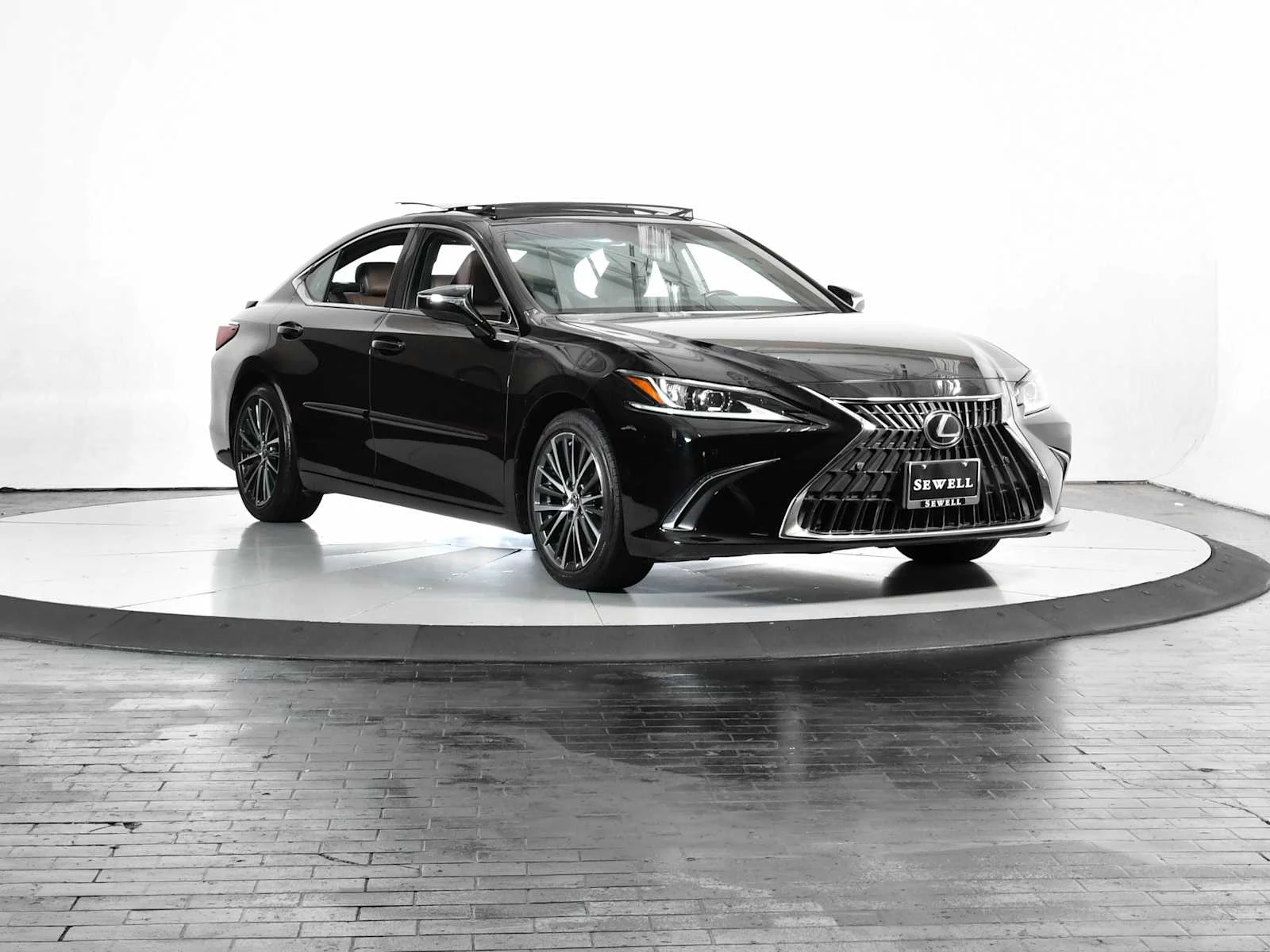 Used 2022 Obsidian Lexus Luxury image 7