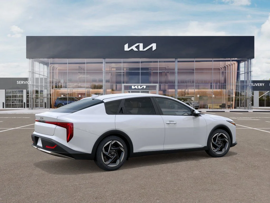 New 2026 Snow White Pearl Kia EX image 6