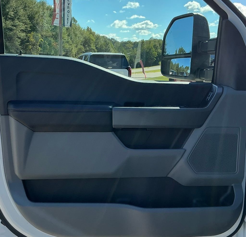 Used 2024 White Ford XLT image 18