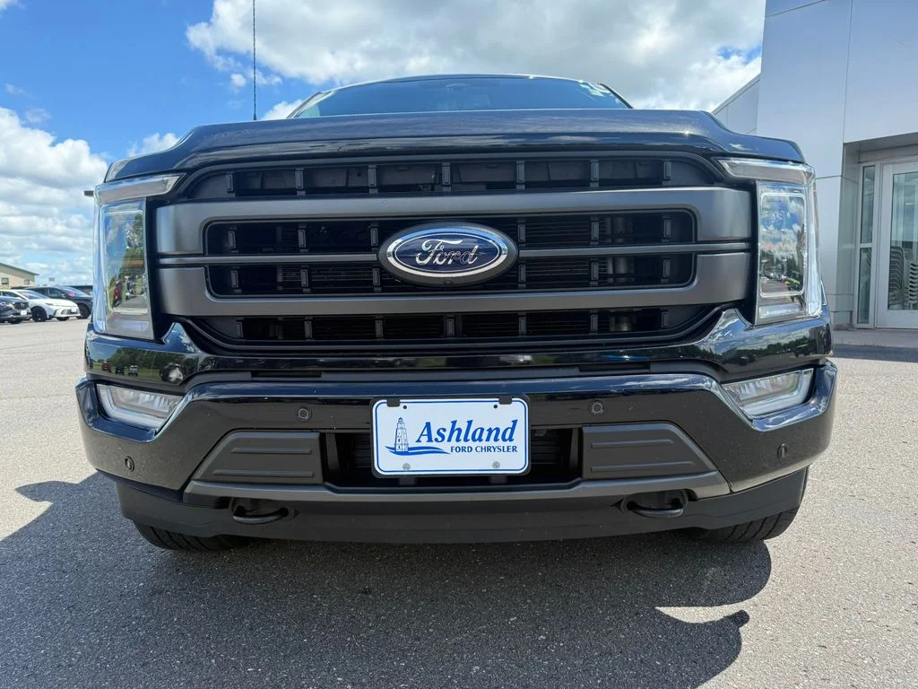 Used 2023 Black Ford Lariat image 10