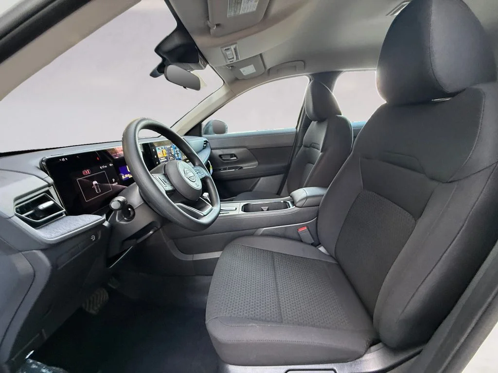 New 2027 White Nissan S image 10