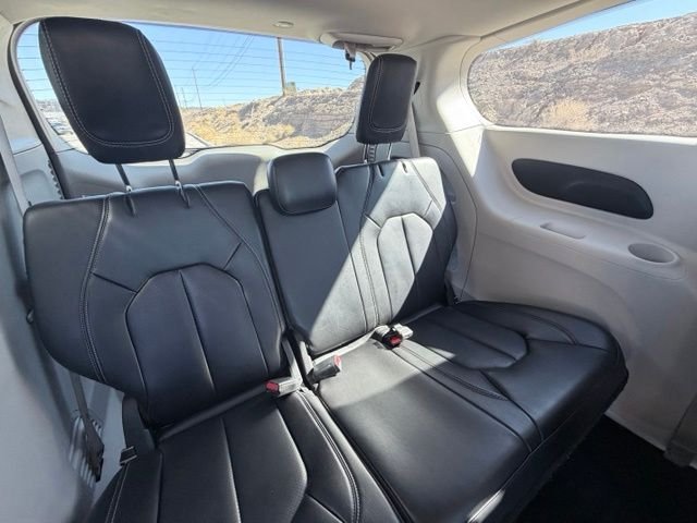 2023 Chrysler Pacifica Touring L - Photo 32