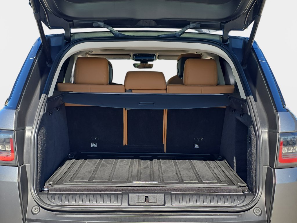 Used 2019 Gray Land Rover HSE Dynamic image 14