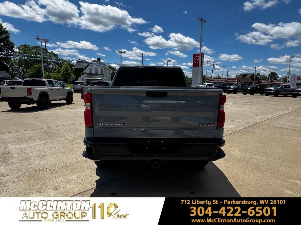 Used 2025 Gray Chevrolet ZR2 image 6