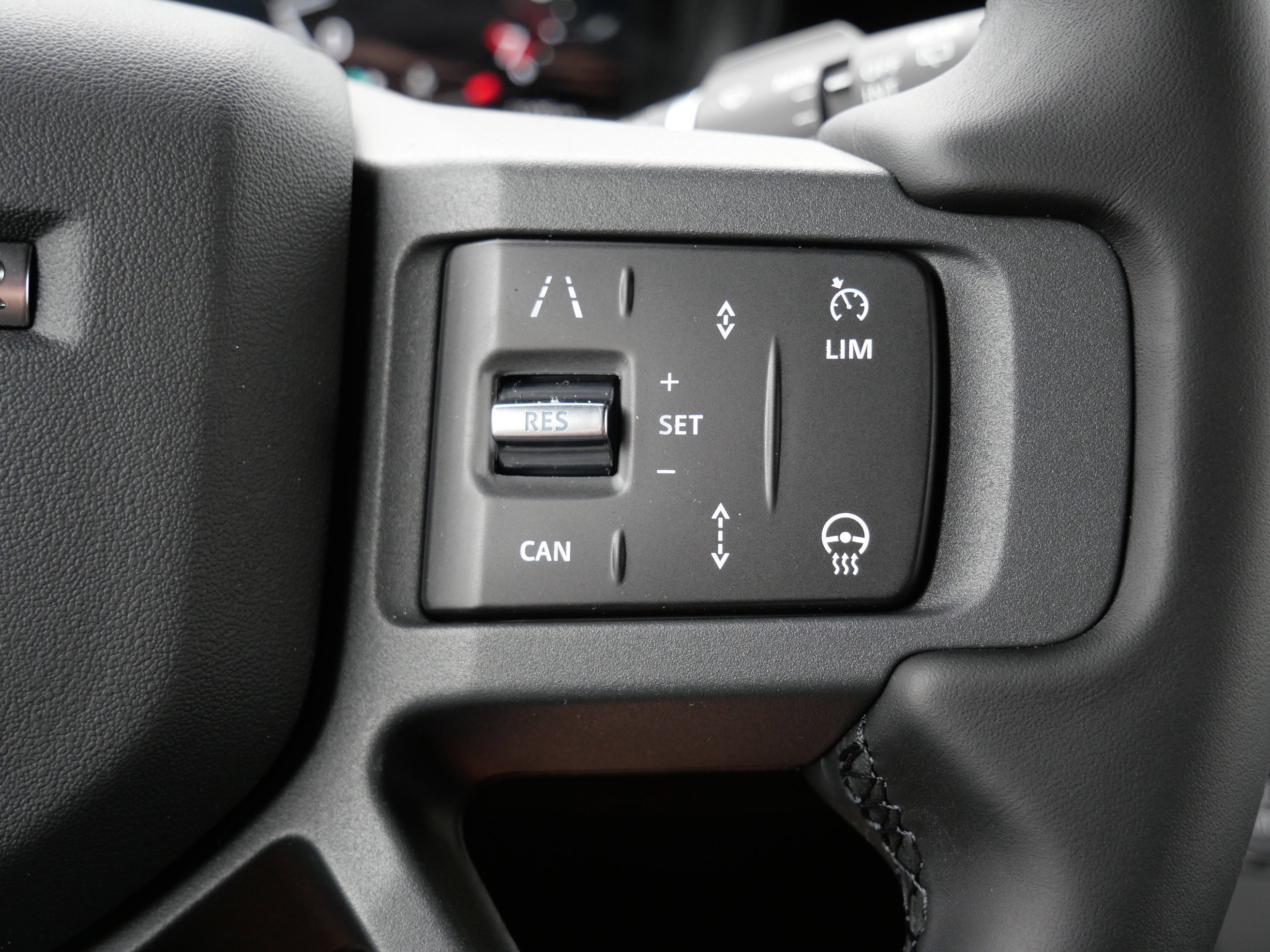 New 2026 Fuji White Land Rover X-Dynamic SE image 6