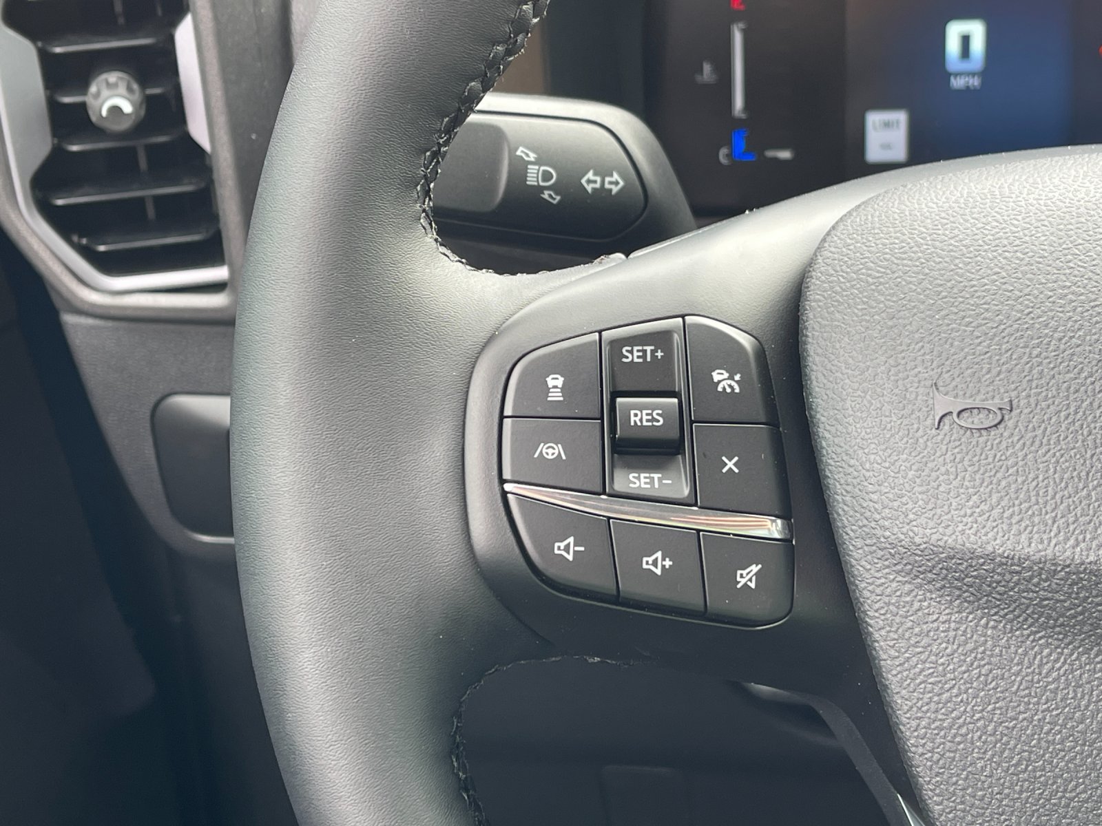 New 2026 Velocity Blue Metallic Ford Outer Banks® image 25