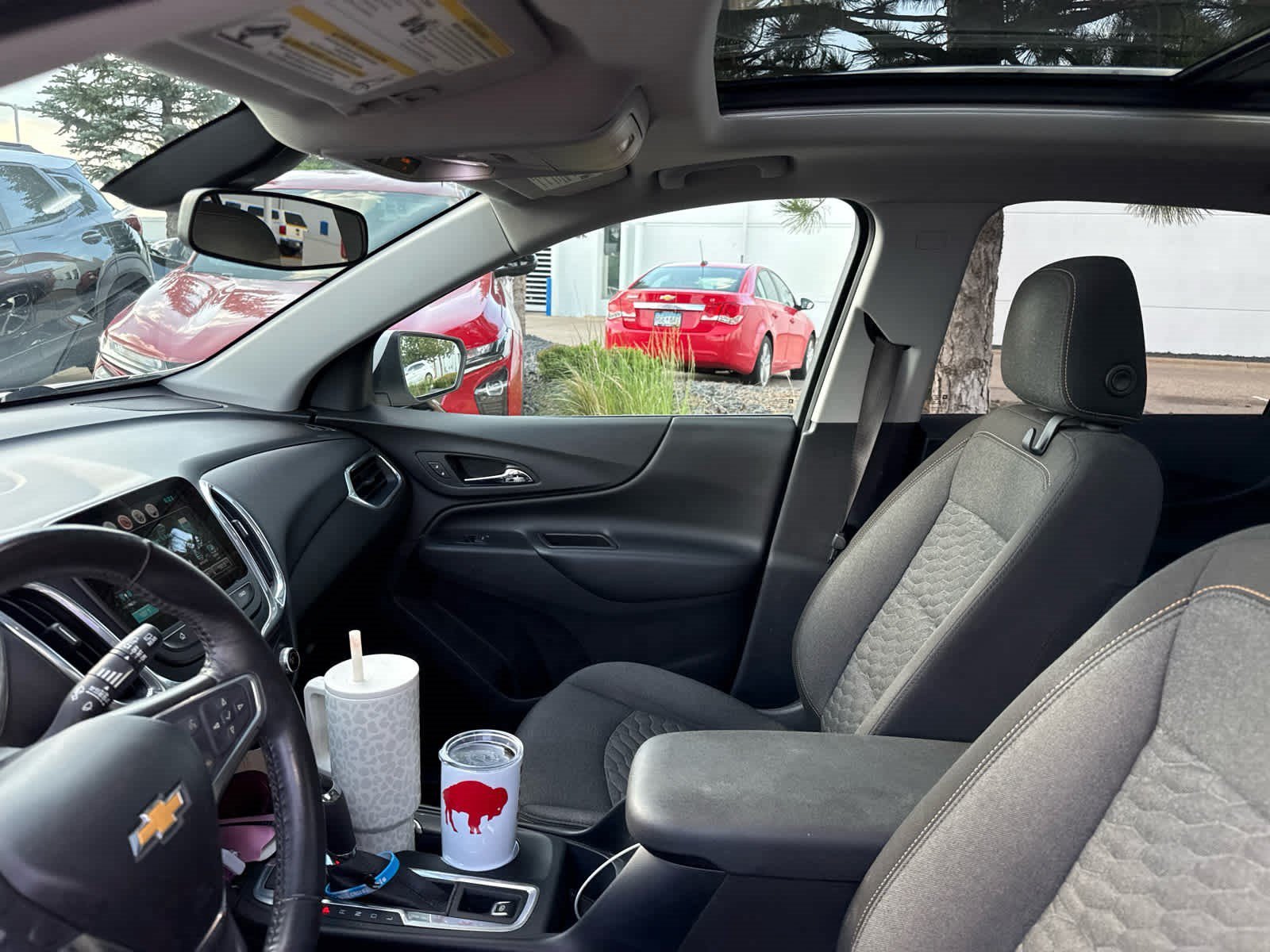 Used 2018 IRIDESCENT PEARL TRICOAT Chevrolet LT image 8