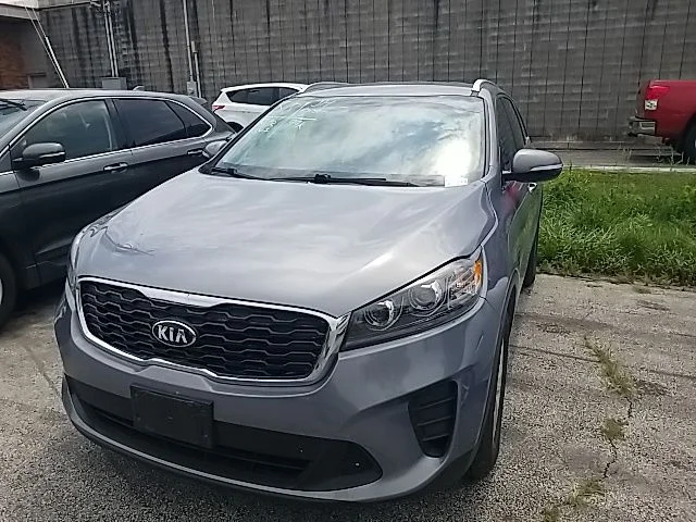 Used 2019 Silver Kia LX image 10