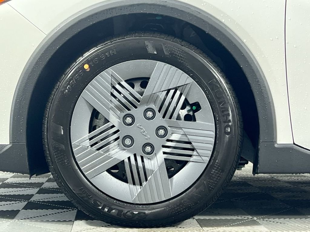 New 2026 Snow White Pearl Kia LX image 12