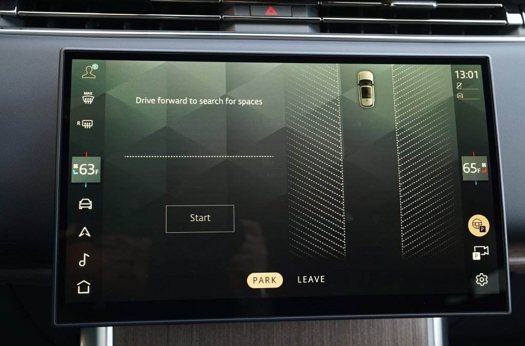 New 2027 Santorini Black Land Rover SE image 23