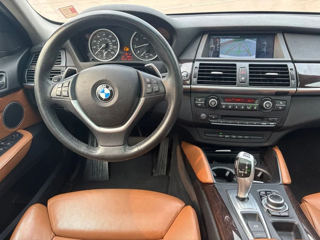 Used 2014 Alpine White BMW xDrive50i image 11