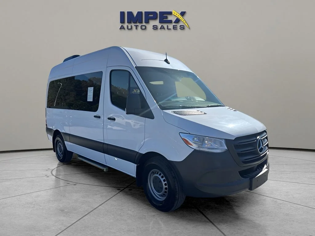 Used 2022 White Mercedes-Benz Passenger 144 WB image 7