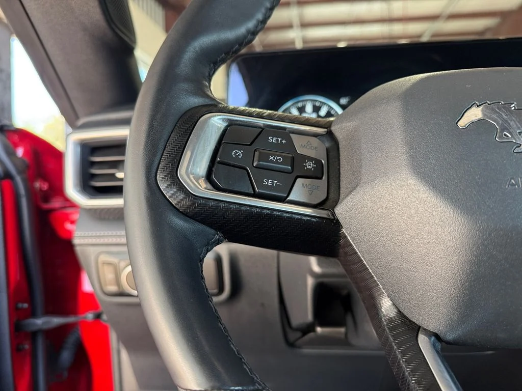 2025 Ford Mustang EcoBoost Premium - Photo 24